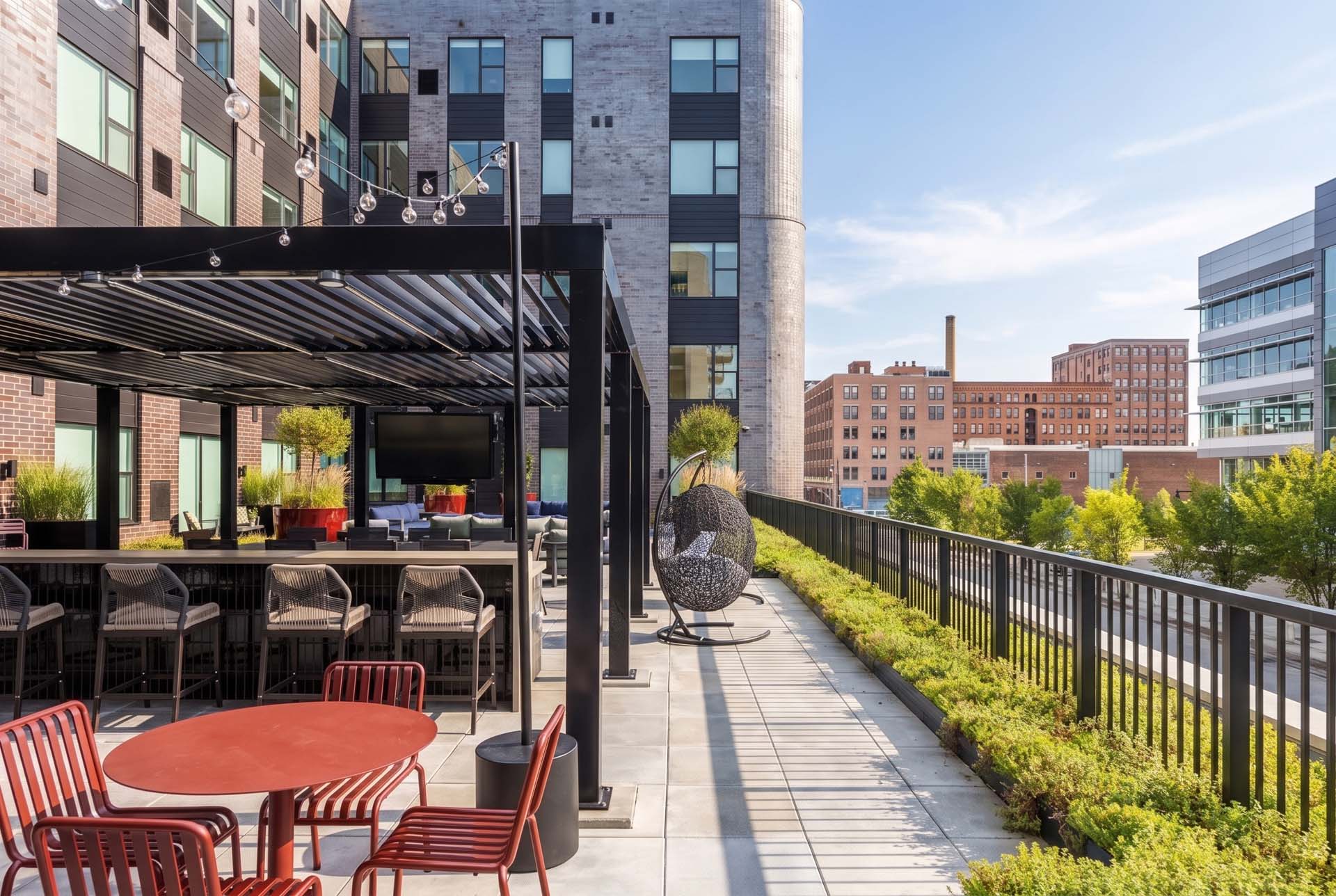 The Mercer | Strip District Pittsburgh Rentals | Terrace with BBQ and Firepit