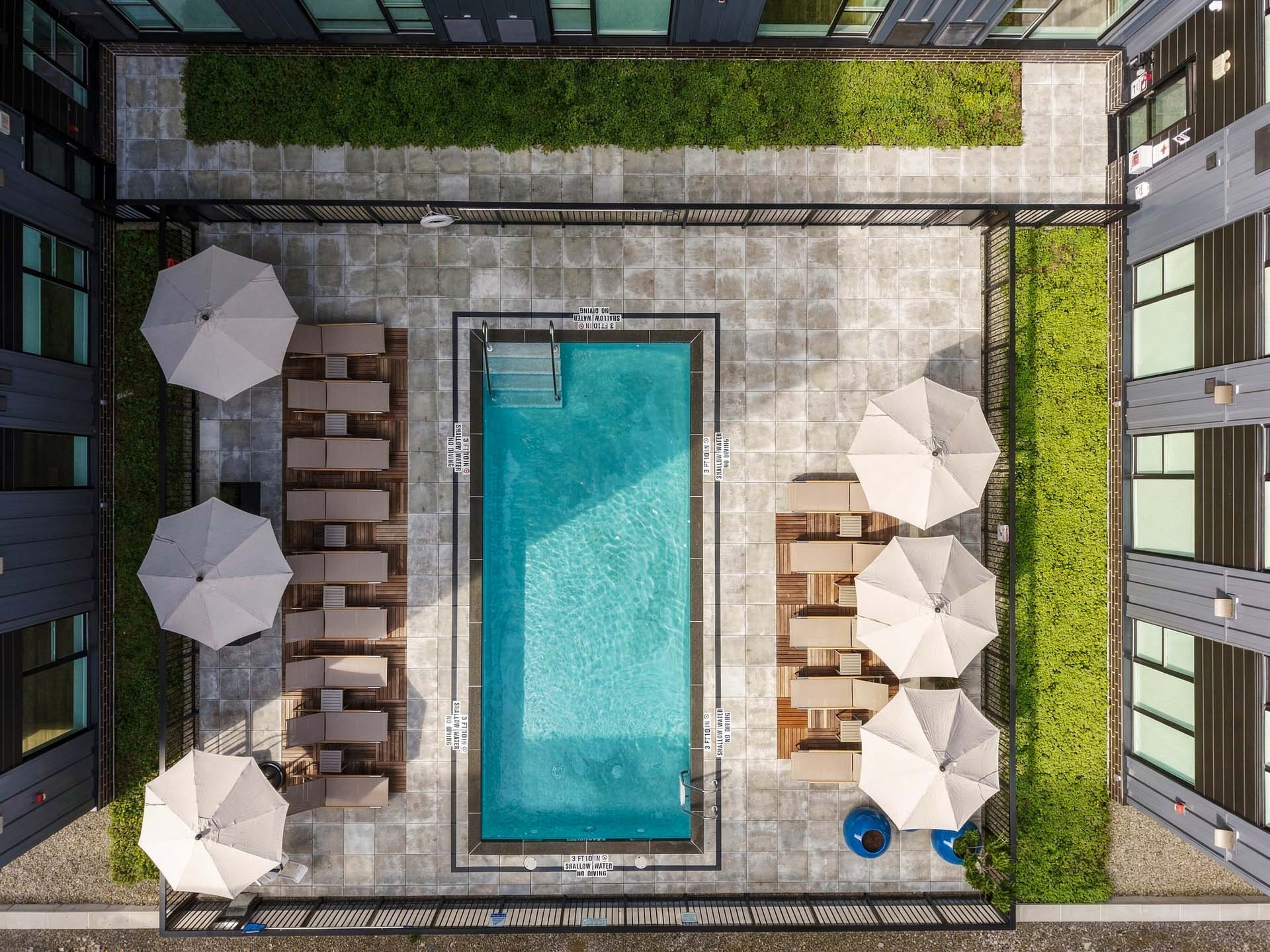 The Mercer | Pool
